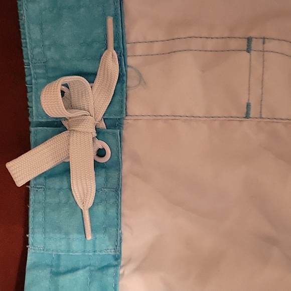 Boys laguna bathing suit used - Picture 3 of 6